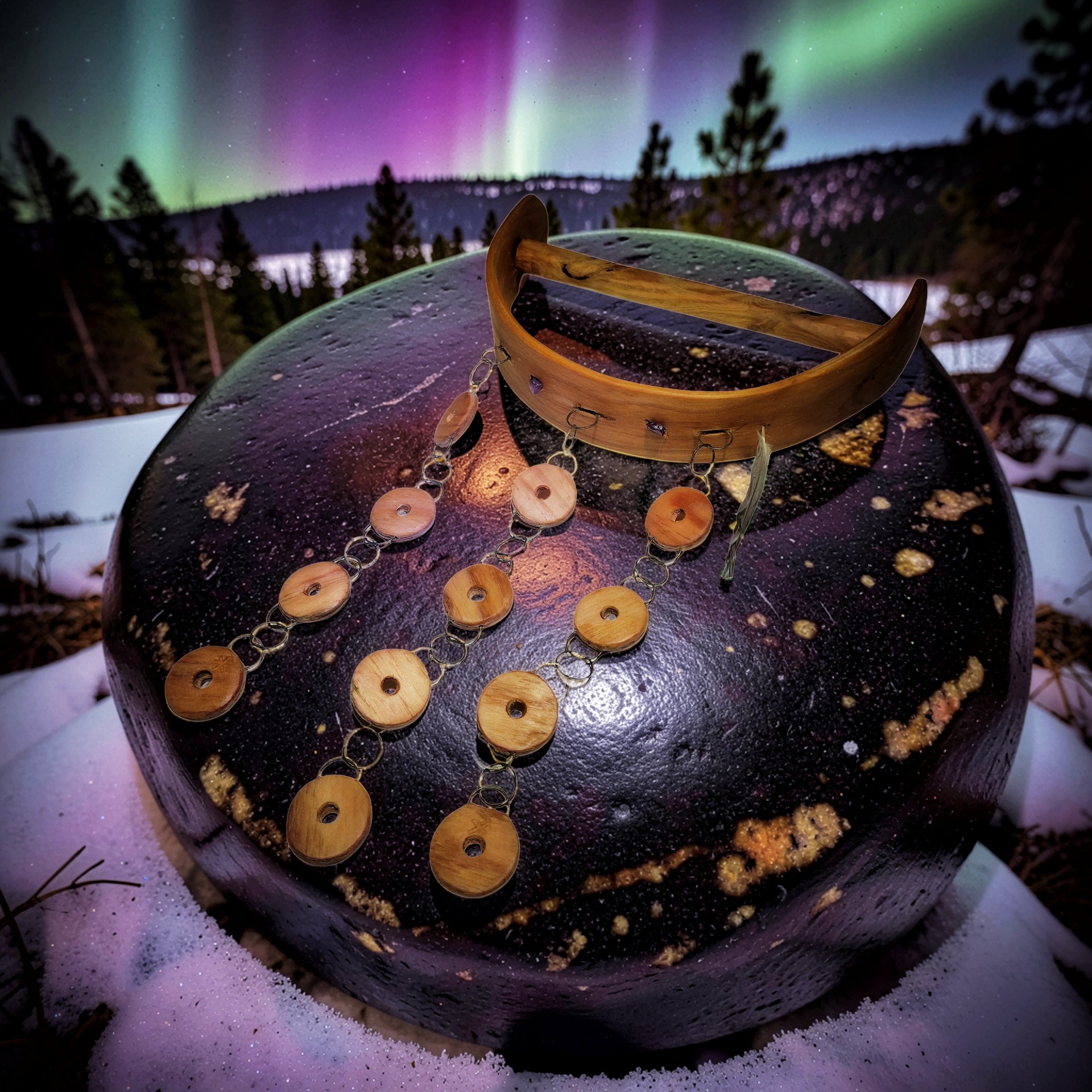 Se mikä toistuu,ei pyydä huomiota.se odottaa, että huomaat.